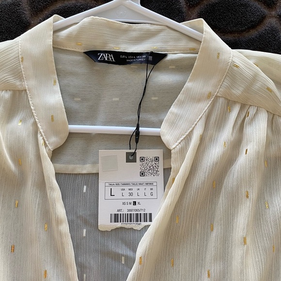 Zara women’s Sheer Cream Button Down Shirt - Picture 4 of 4